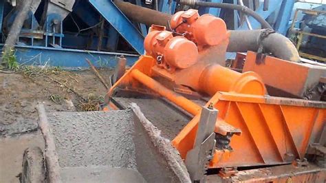 shale shaker working|shale shaker drilling rig.